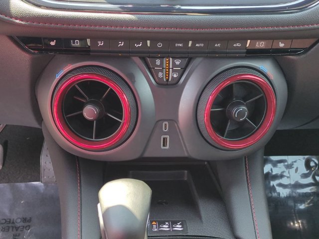 Used 2025 Chevrolet Blazer RS FWD image 21