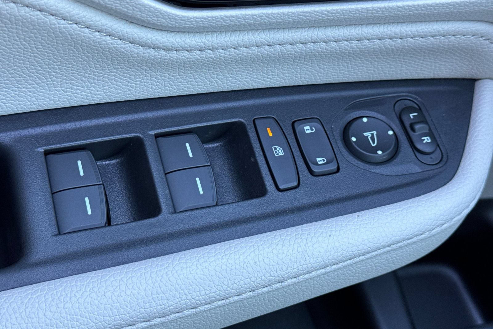New 2026 Honda Odyssey Touring image 11
