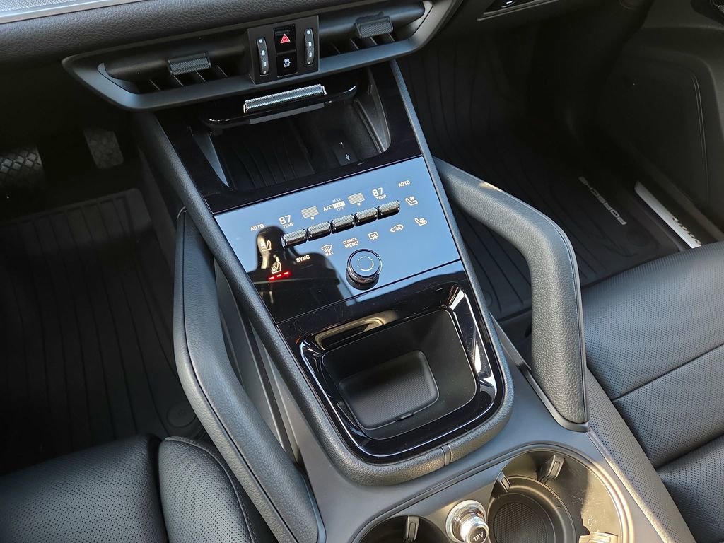 Certified 2025 Porsche Cayenne image 14
