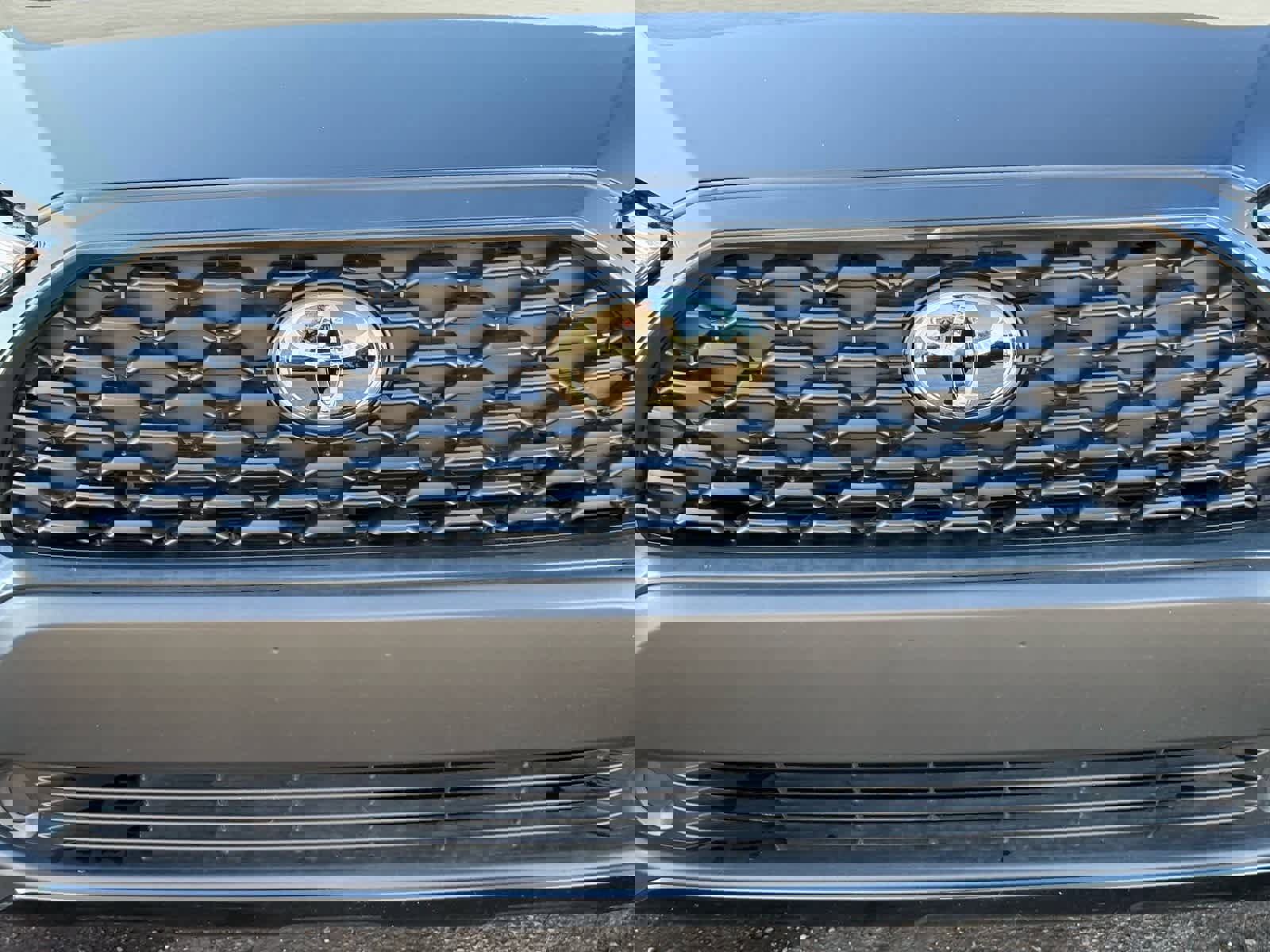 Used 2024 Toyota Corolla Cross LE image 27