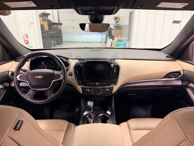Certified 2023 Chevrolet Traverse LT w/ LT Premium Package FWD image 21