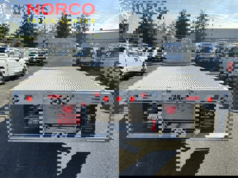 Used 2023 Ford F550 2WD Regular Cab Super Duty image 7