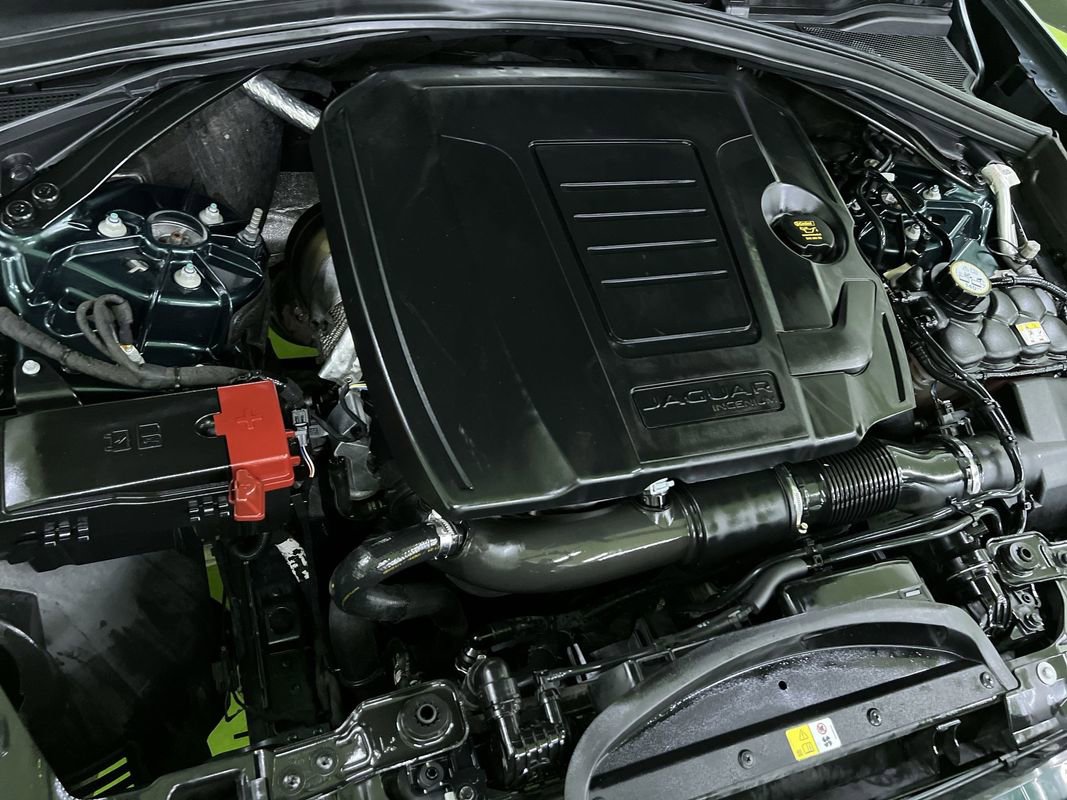Used 2018 Jaguar F-PACE Portfolio AWD/4WD image 31