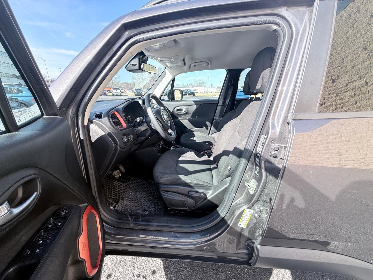 Used 2018 Jeep Renegade Sport w/ Power & Air Group image 10