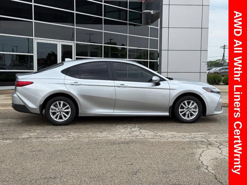 Used 2025 Toyota Camry LE AWD/4WD image 2