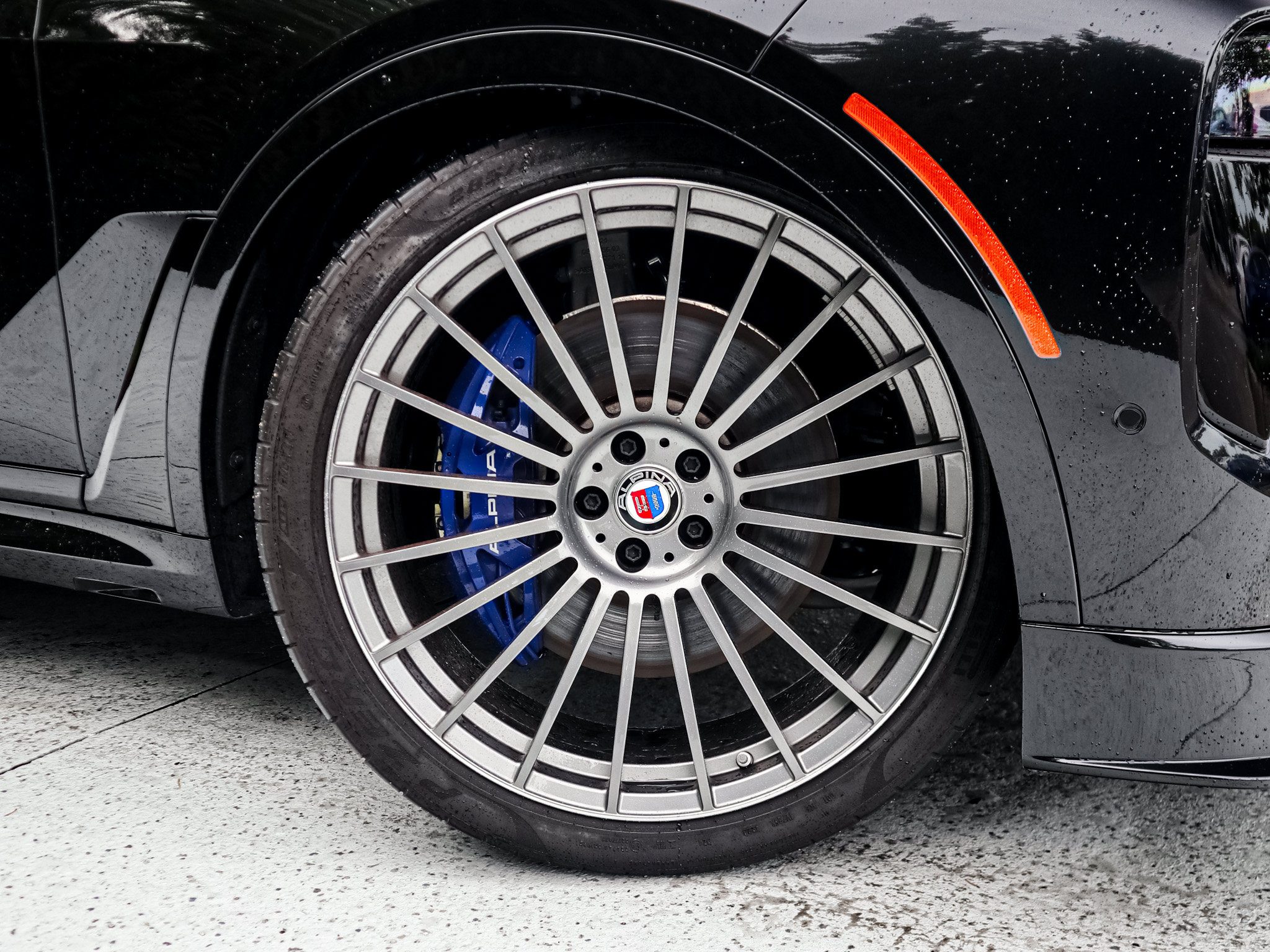 Used 2025 BMW ALPINA XB7 AWD/4WD image 13