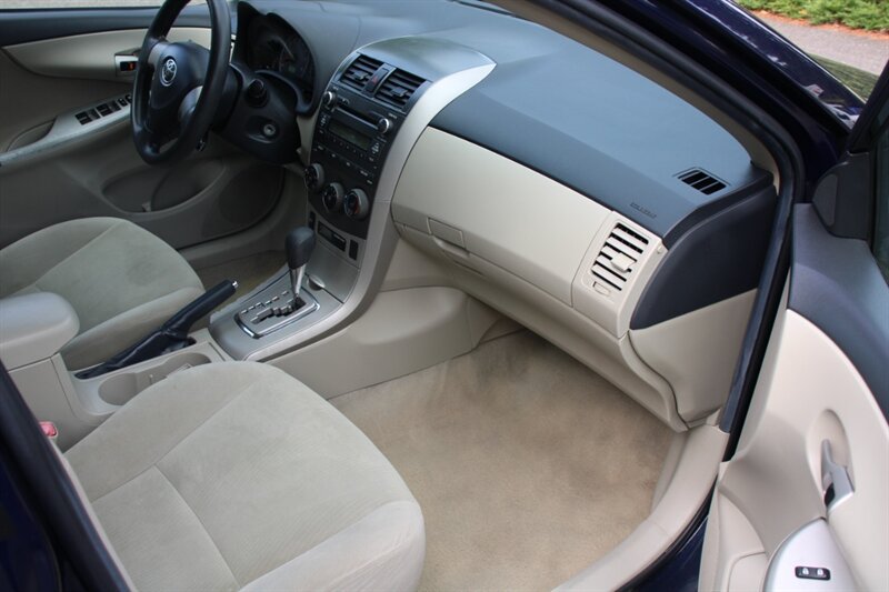 Used 2011 Toyota Corolla LE FWD image 13