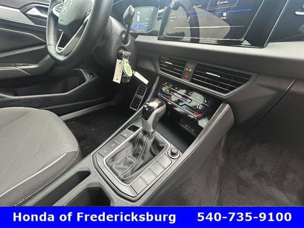 Used 2025 Volkswagen Jetta Sport FWD image 20
