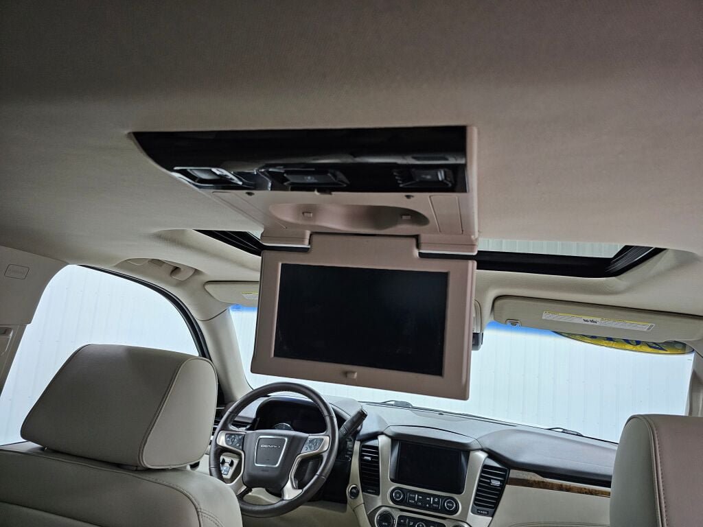 Used 2015 GMC Yukon XL Denali w/ Touring Package RWD image 22