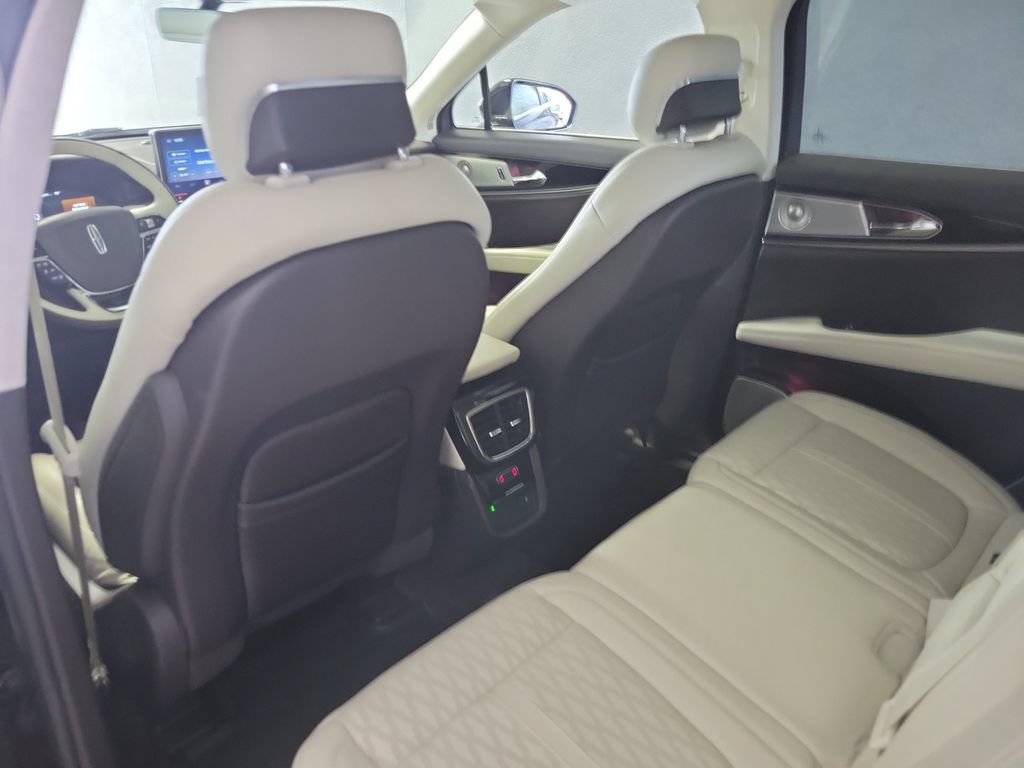 Used 2022 Lincoln Nautilus Black Label w/ Class II Trailer Tow Package AWD/4WD image 14