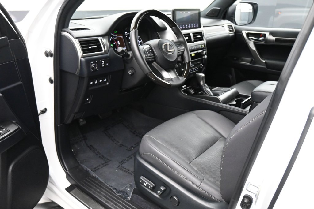 Used 2023 Lexus GX 460 Premium AWD/4WD image 2