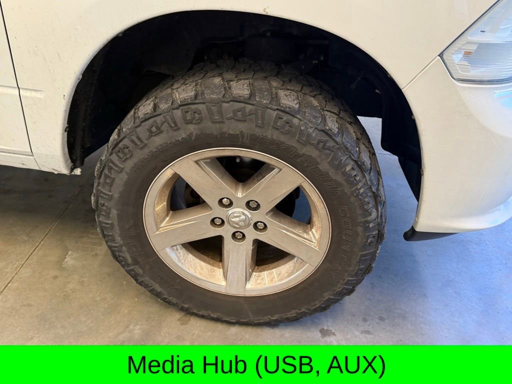 Used 2017 RAM 1500 Express image 2