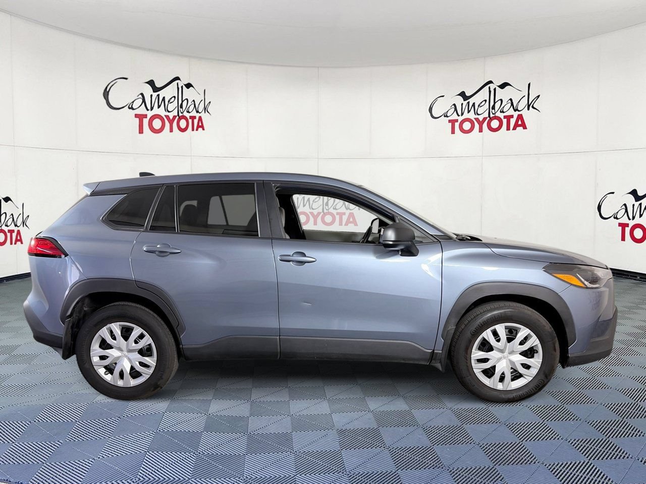 Used 2024 Toyota Corolla Cross L AWD/4WD image 8