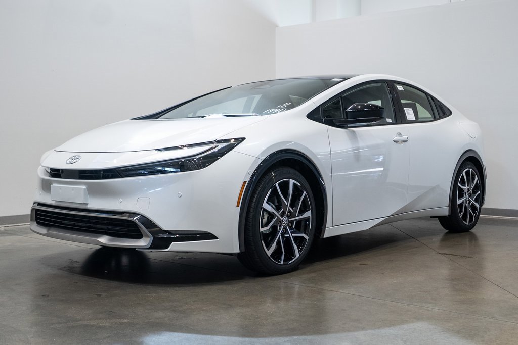 New 2026 Toyota Prius Plug-In Hybrid image 3