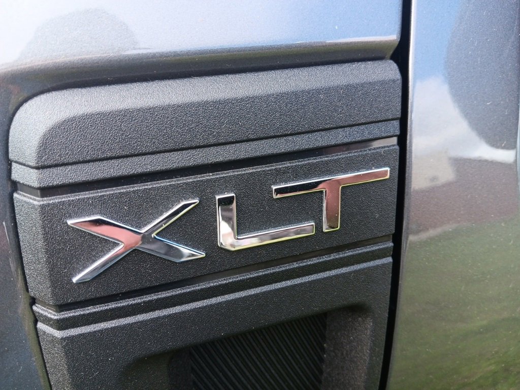 New 2025 Ford Maverick XLT w/ XLT Luxury Package image 5