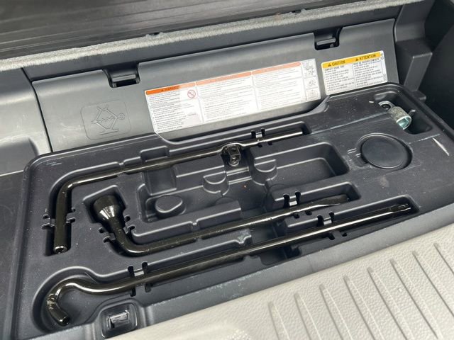 Used 2018 Toyota Highlander Limited FWD image 13