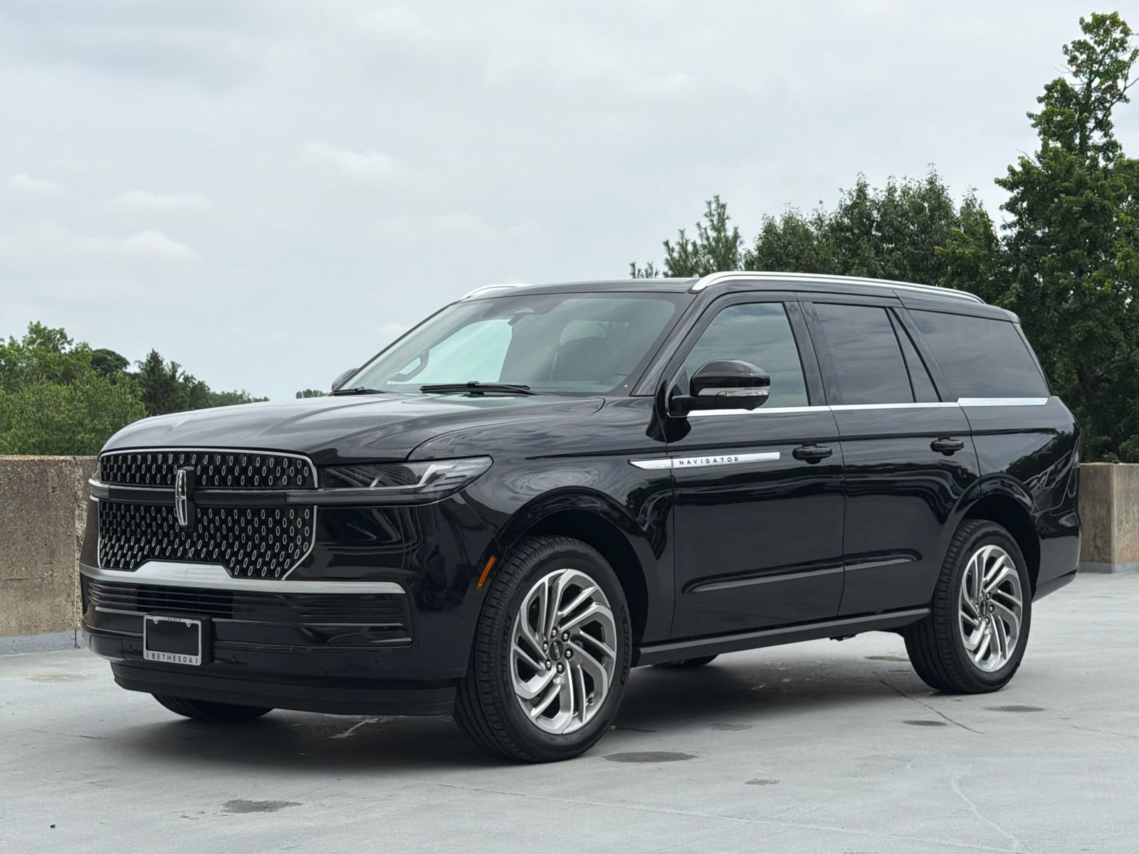 Used 2026 Lincoln Navigator Reserve AWD/4WD video 1