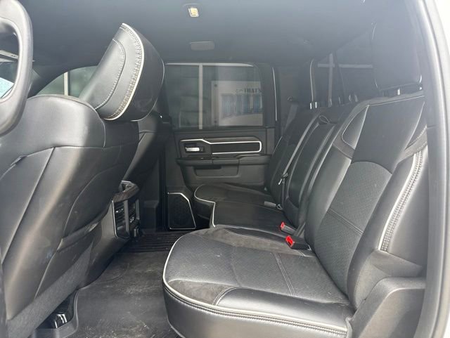 Used 2025 RAM 3500 Laramie AWD/4WD image 12