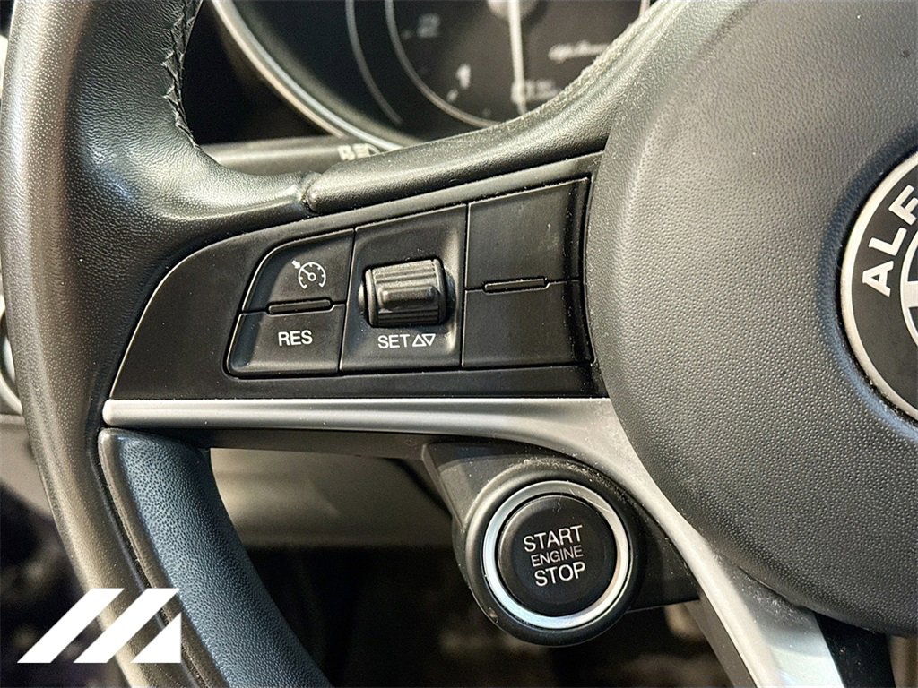 Used 2019 Alfa Romeo Giulia Ti w/ Quick Order Package 22X Lusso image 12