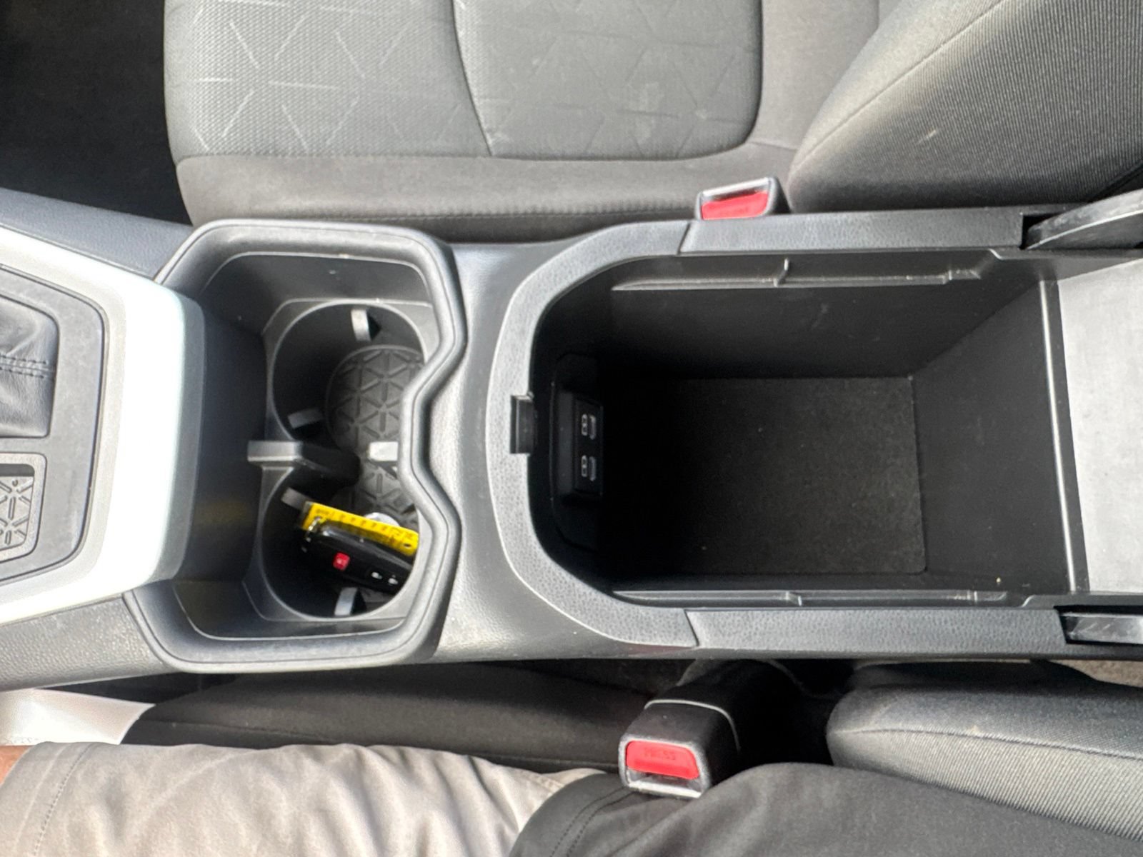 Used 2024 Toyota RAV4 XLE AWD/4WD image 30