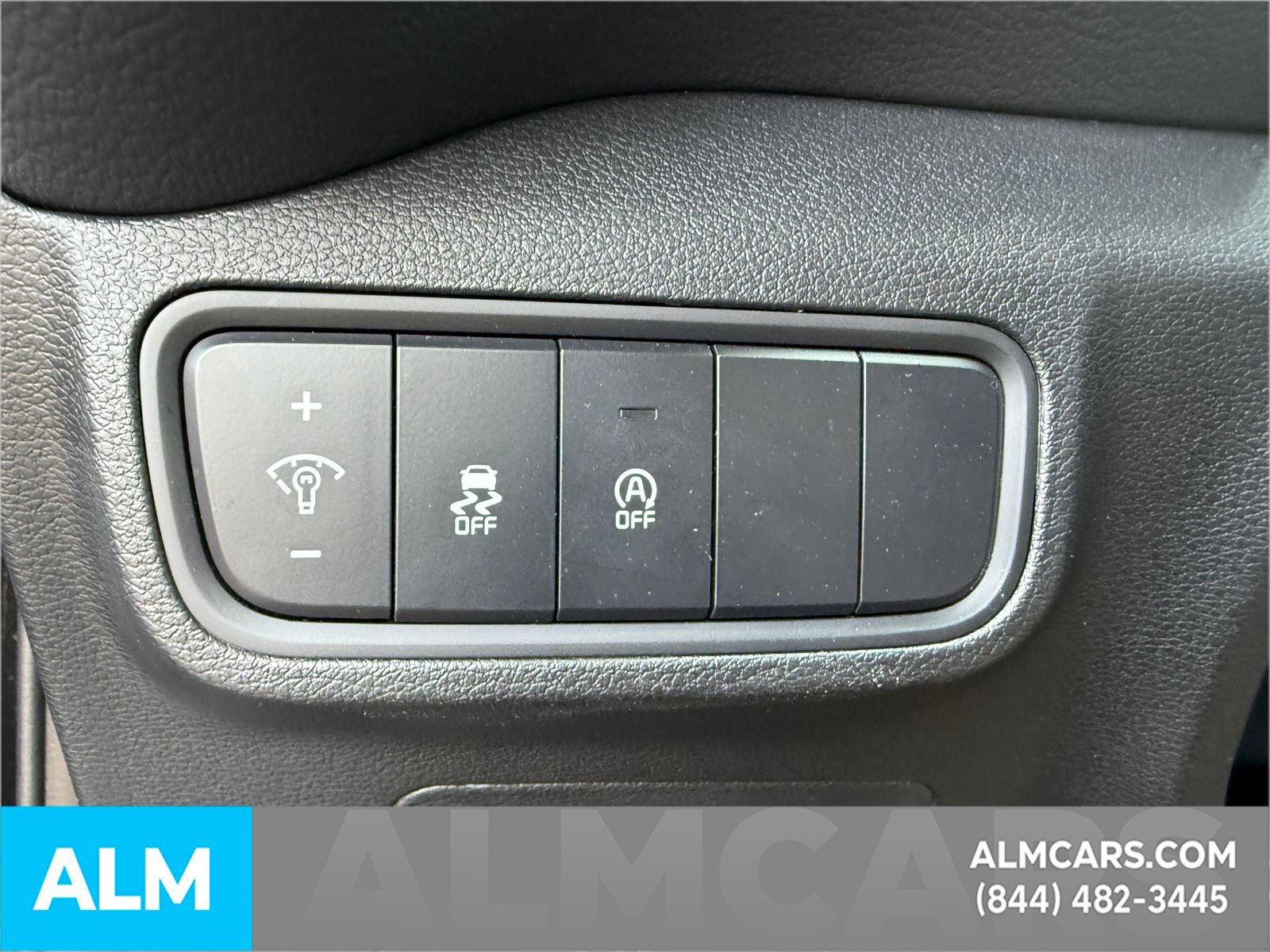 Used 2025 Kia Soul LX w/ LX Technology Package FWD image 23