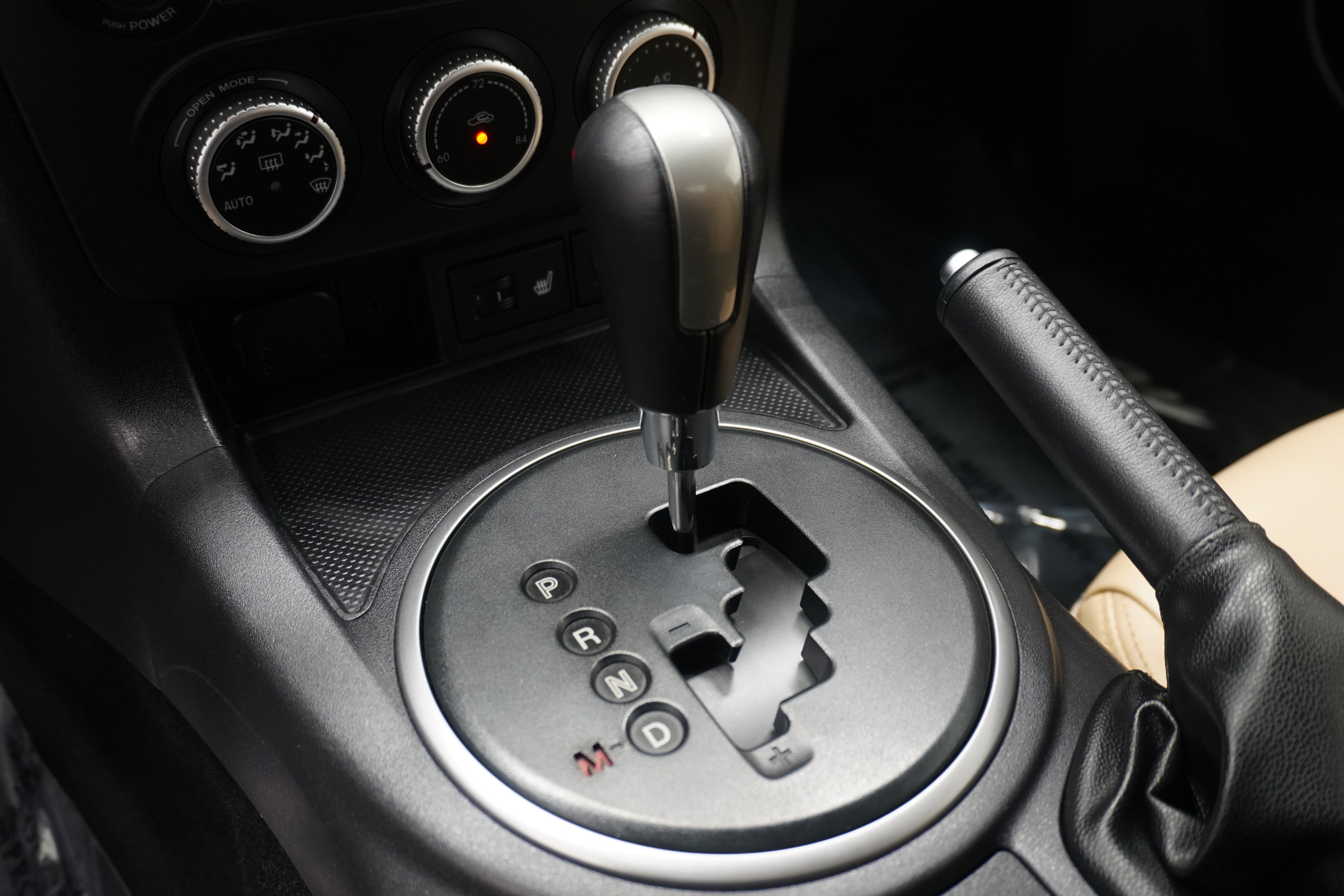 Used 2011 MAZDA MX-5 Miata Grand Touring RWD image 22