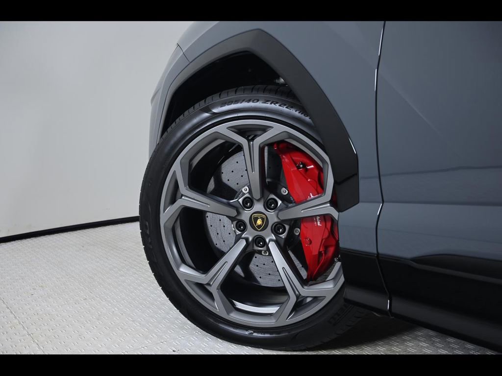 Used 2024 Lamborghini Urus S image 36