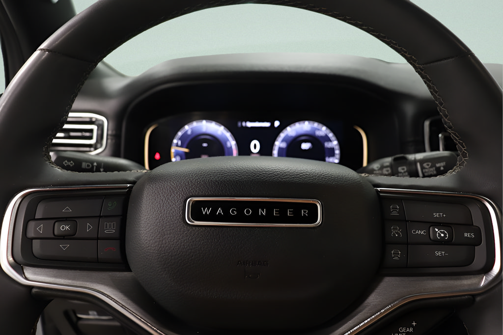 Used 2024 Jeep Wagoneer Series II AWD/4WD image 15