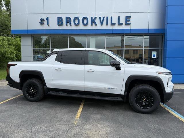 New 2025 Chevrolet Silverado EV LT