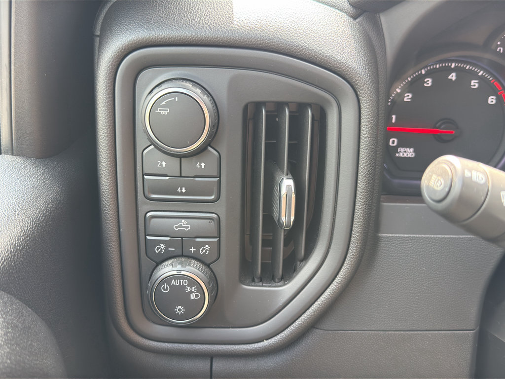 Used 2025 Chevrolet Silverado 2500 Custom w/ Custom Convenience Package AWD/4WD image 13