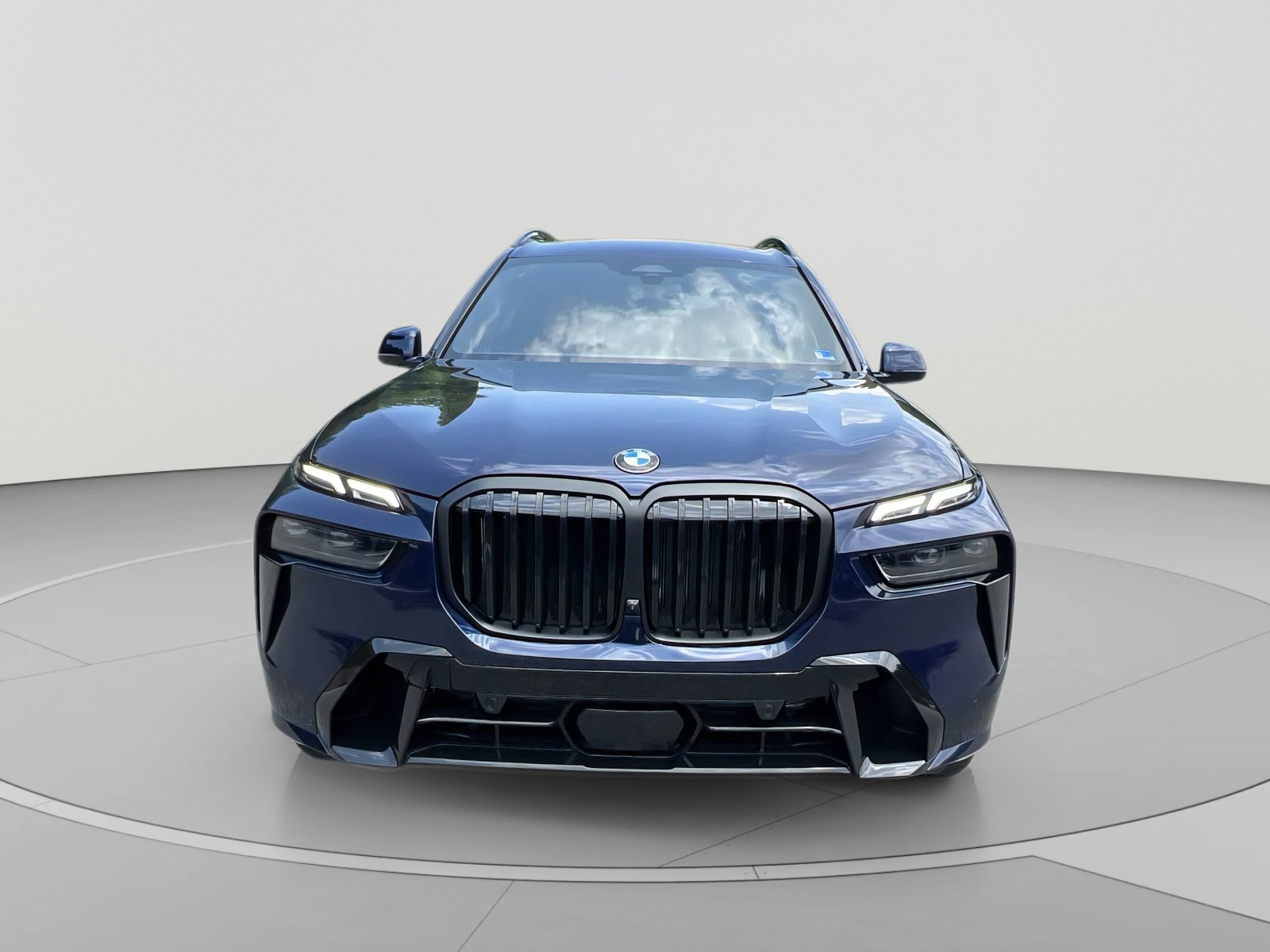 New 2027 BMW X7 xDrive40i w/ M Sport Package AWD/4WD image 8