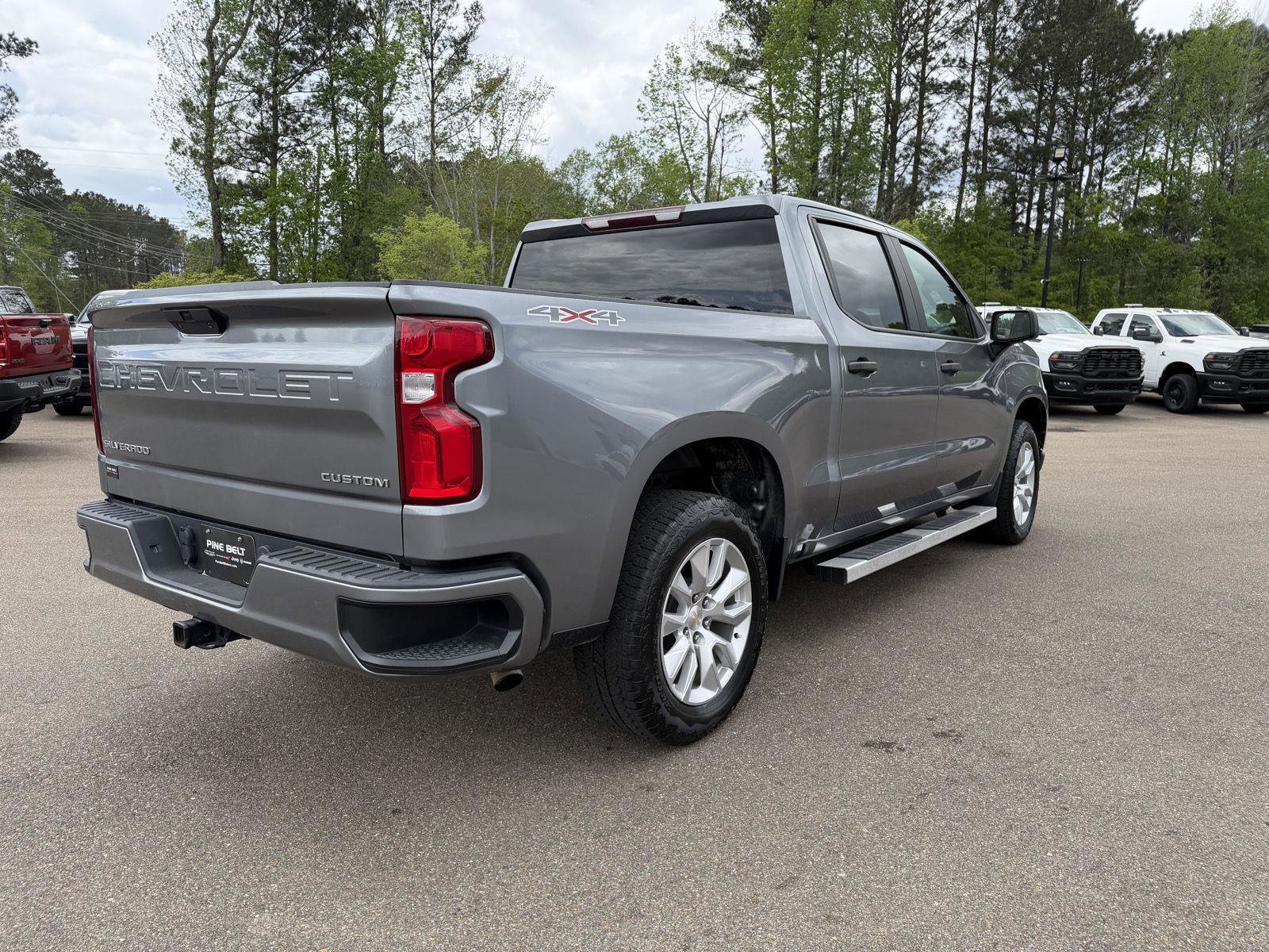 Used 2021 Chevrolet Silverado 1500 Custom image 6