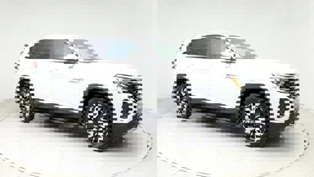 Used 2024 Volkswagen Atlas Cross Sport SE image 3