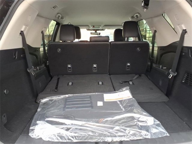 New 2025 Nissan Pathfinder SL w/ Black Appearance Package image 6