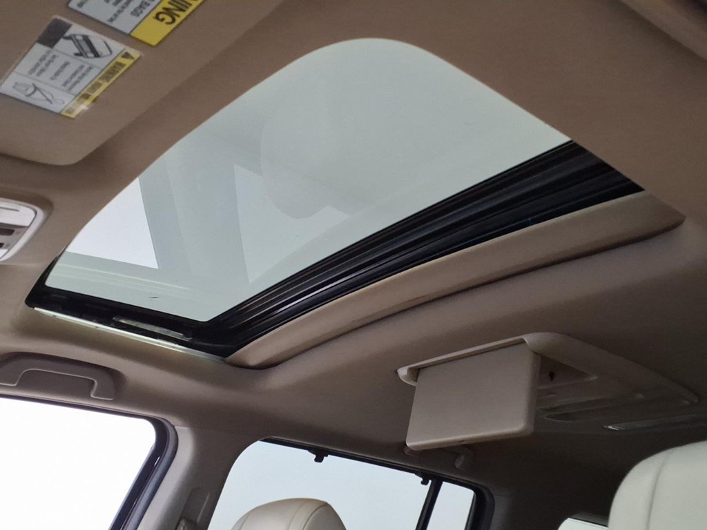 Used 2014 Honda Pilot 4WD Touring w/ RES image 23