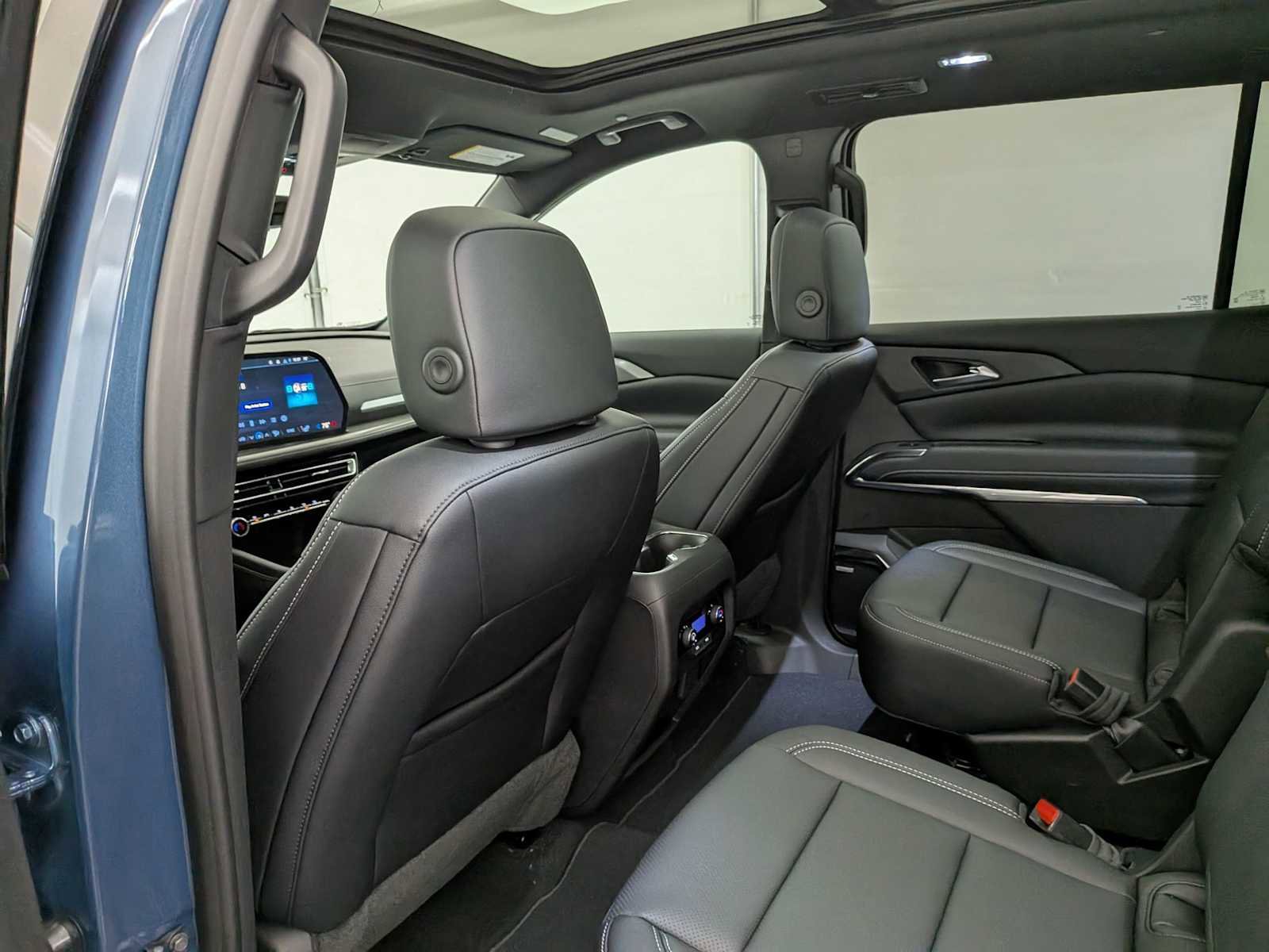 New 2026 Chevrolet Traverse LT w/ Enhanced Driving Package image 18