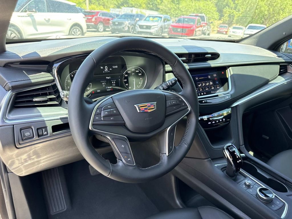Used 2024 Cadillac XT5 Luxury FWD image 33