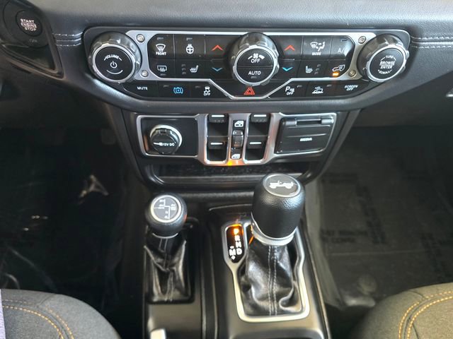 Certified 2025 Jeep Wrangler Unlimited Sahara w/ Safety Group AWD/4WD image 12