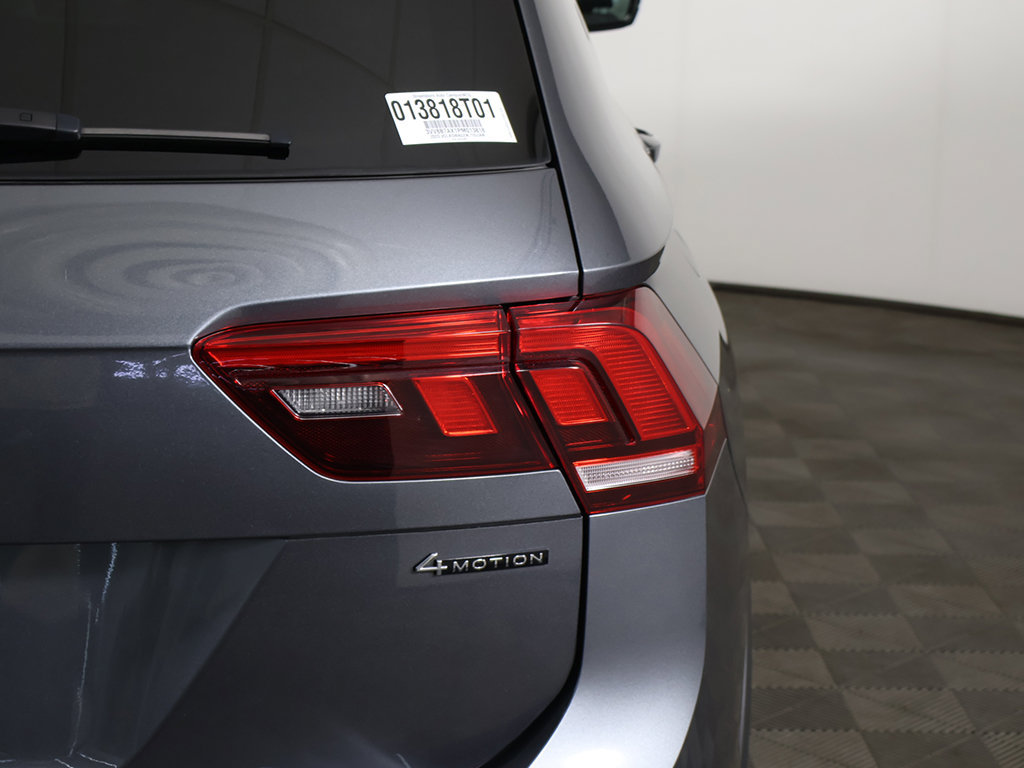 Certified 2023 Volkswagen Tiguan SE R-Line AWD/4WD image 17