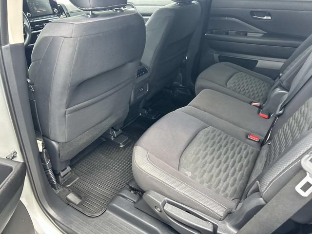Used 2022 Nissan Pathfinder S AWD/4WD image 18