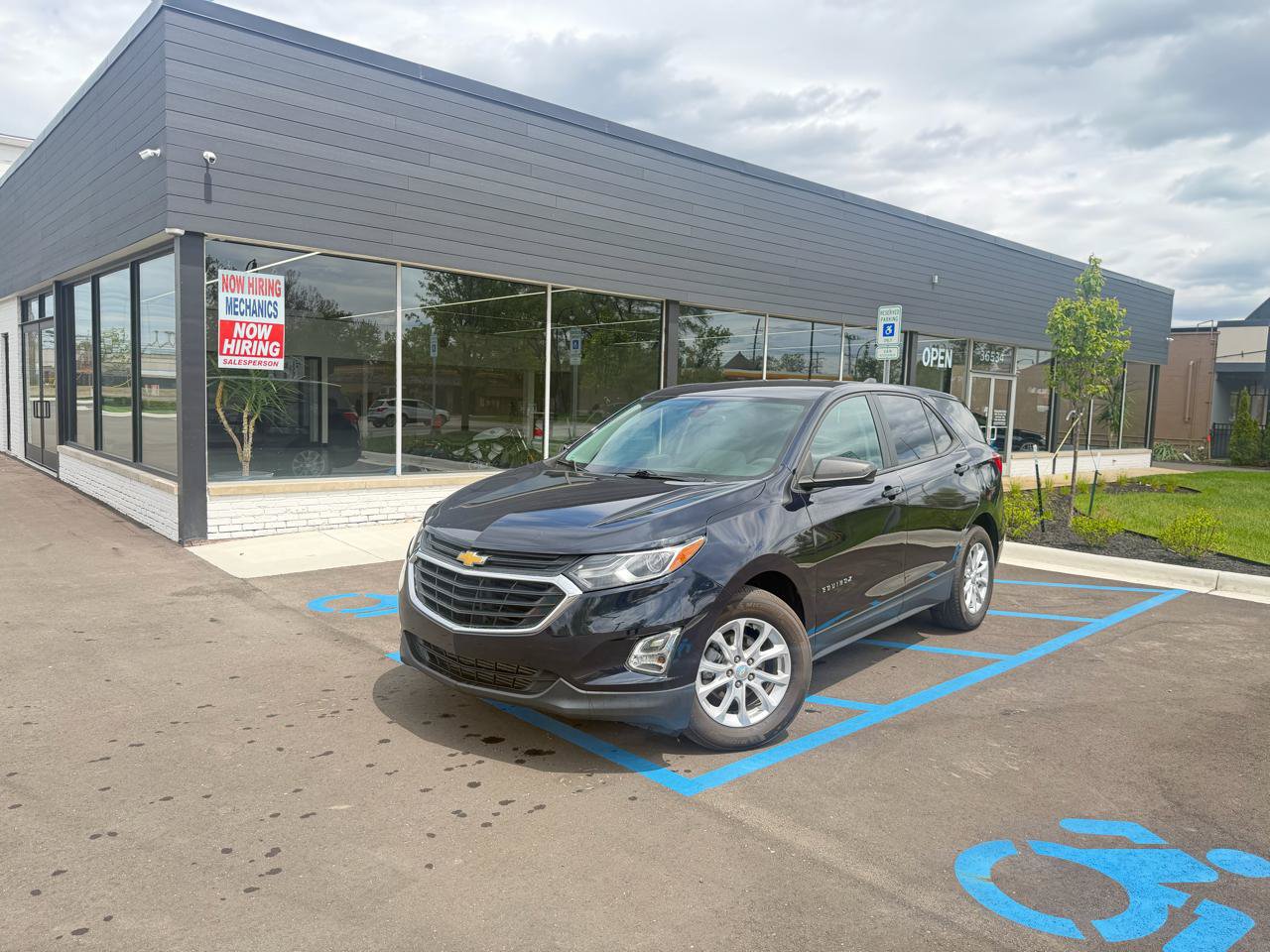 Used 2021 Chevrolet Equinox LS w/ LS Convenience Package