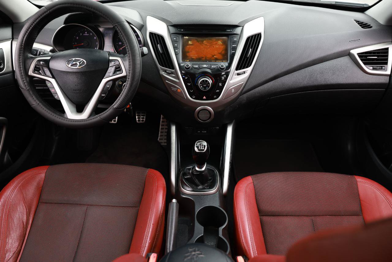 Used 2013 Hyundai Veloster w/ Style Pkg FWD image 21