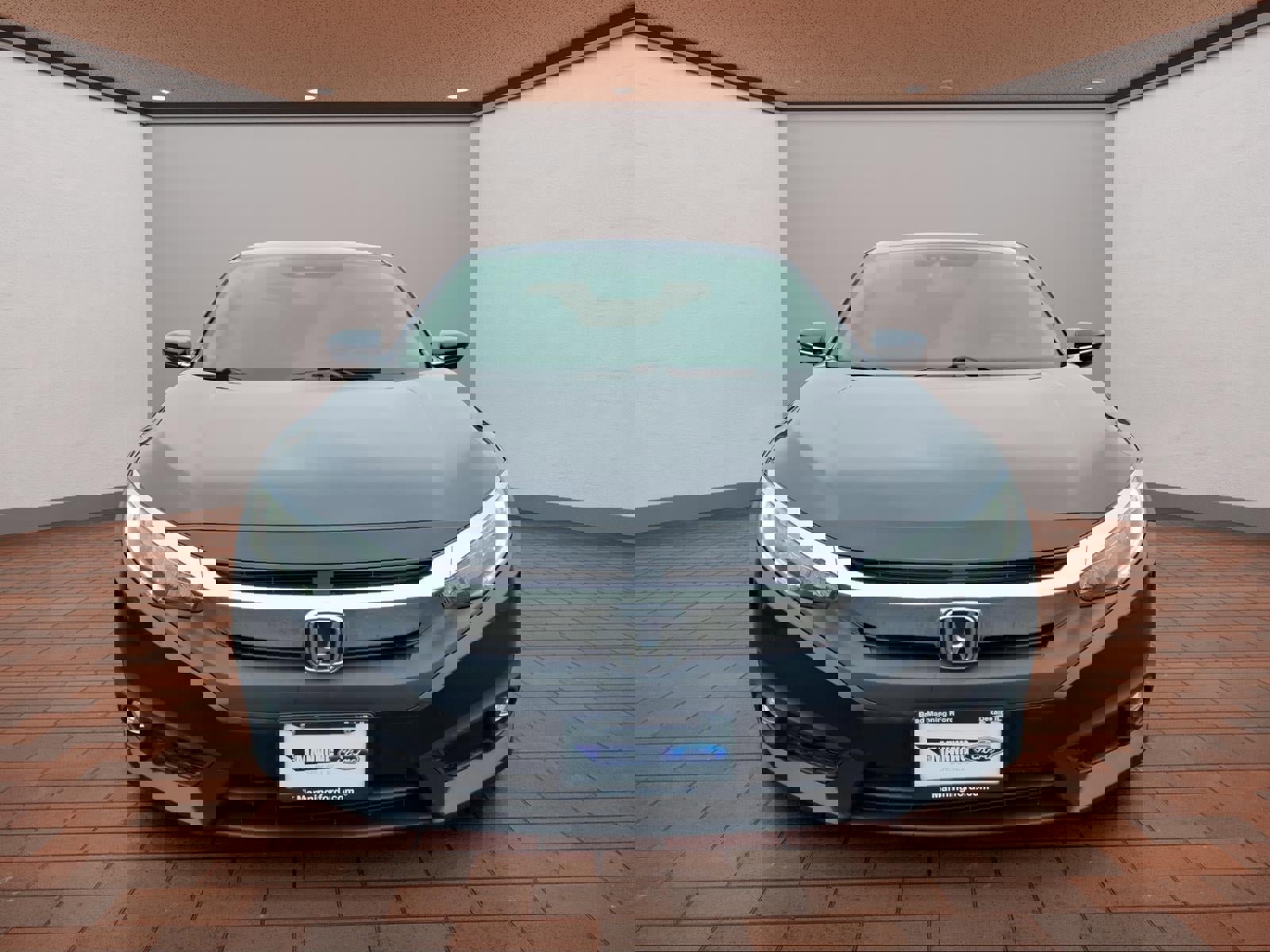 Used 2017 Honda Civic Touring image 3