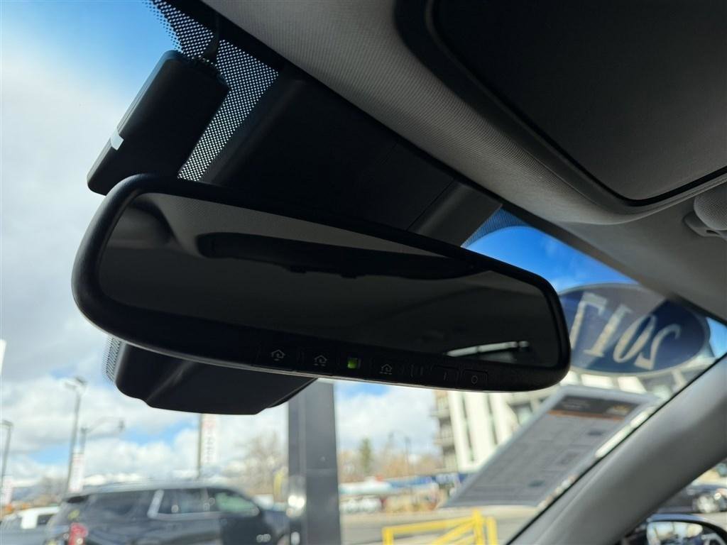 Used 2017 Kia Sorento SX image 36