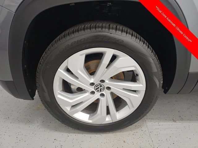 Used 2023 Volkswagen Atlas SE AWD/4WD image 9