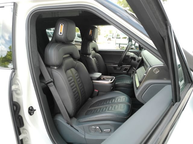 Used 2022 Rivian R1T Adventure AWD/4WD image 25