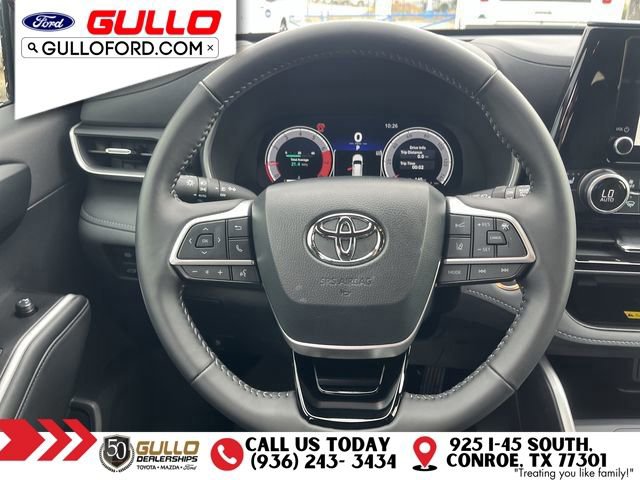 Used 2026 Toyota Highlander XSE AWD/4WD image 13