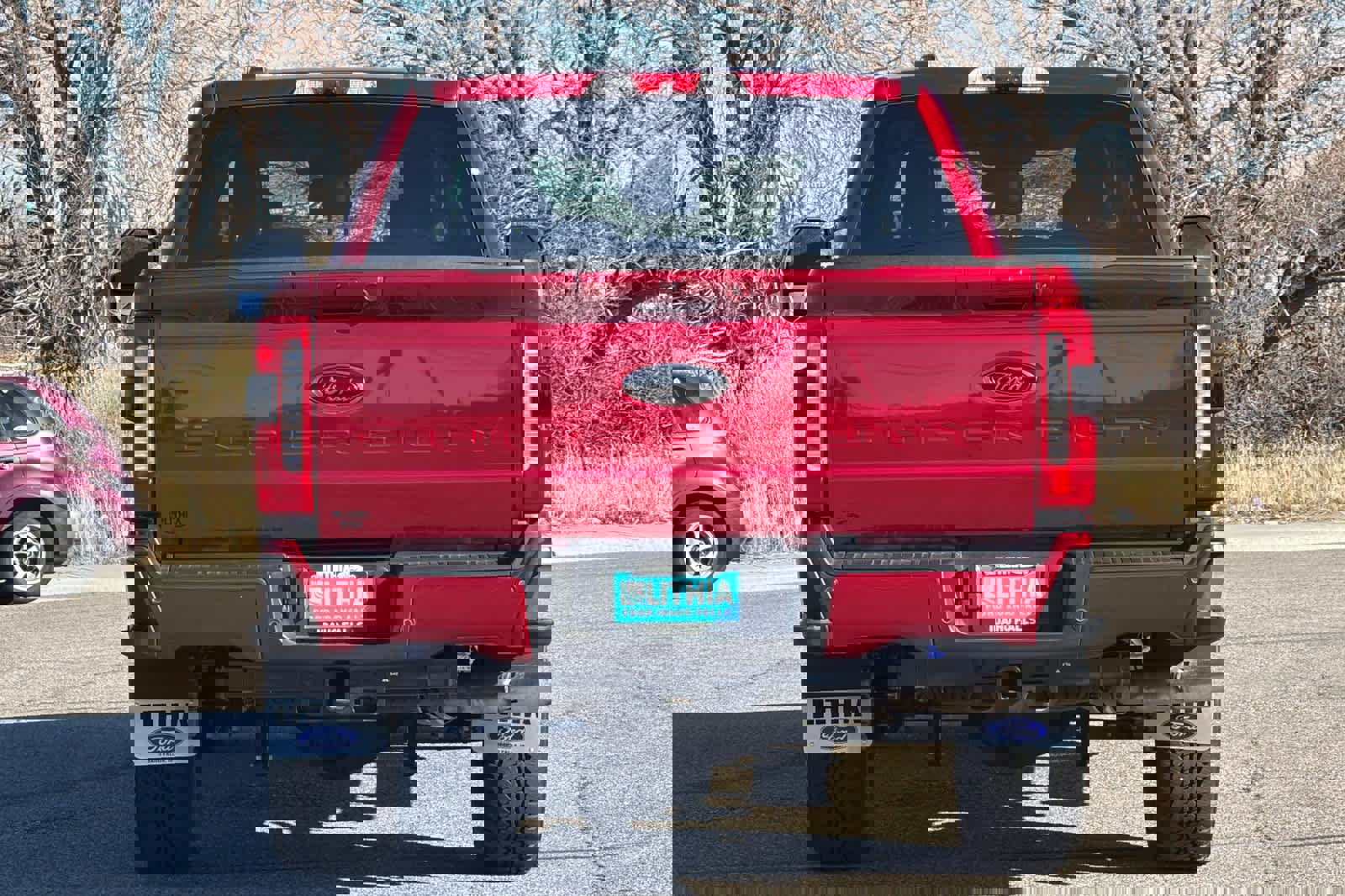 Used 2025 Ford F350 Lariat w/ Black Appearance Package image 7