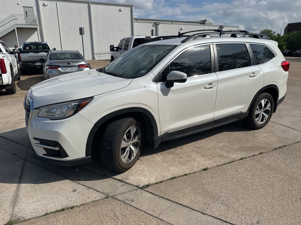 Used 2019 Subaru Ascent Premium image 1