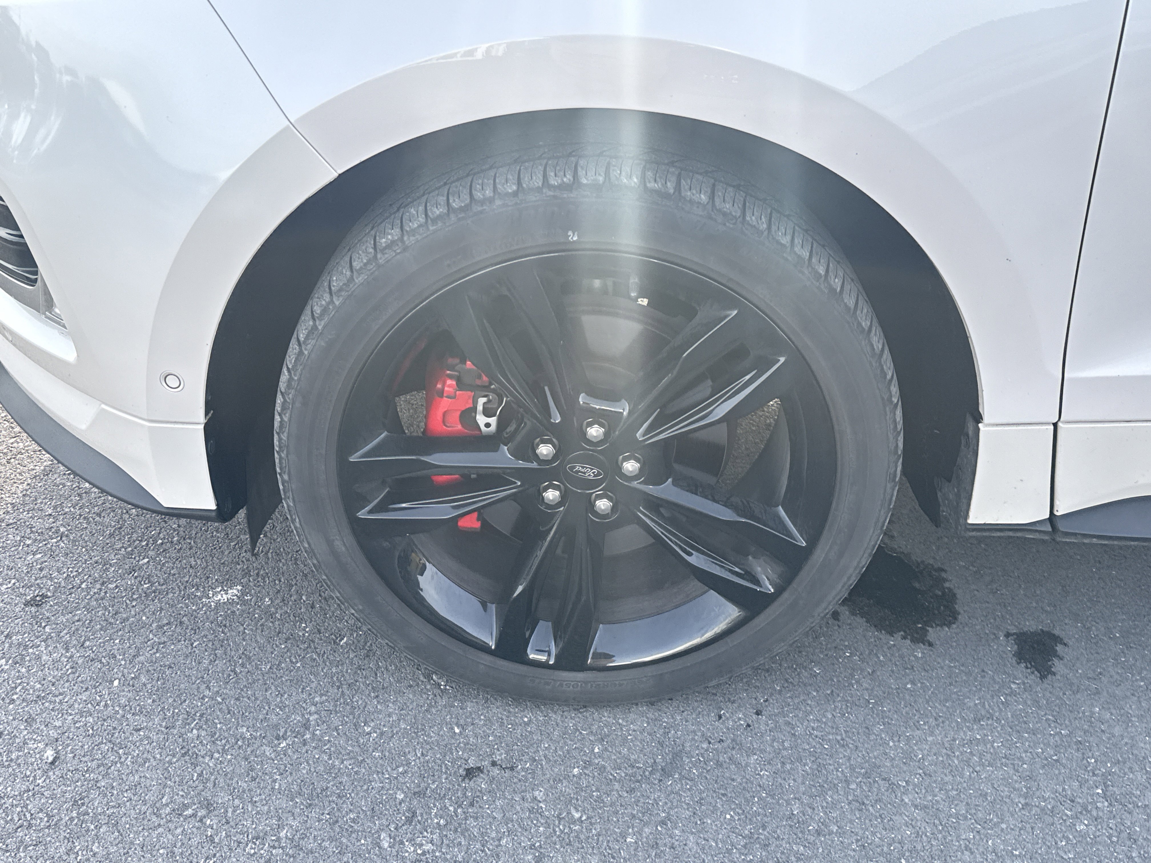 Used 2019 Ford Edge ST w/ Equipment Group 401A image 18